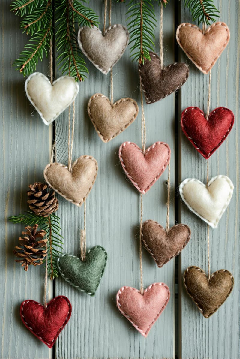 handmade felt heart garlands in earthy, muted tones. 1