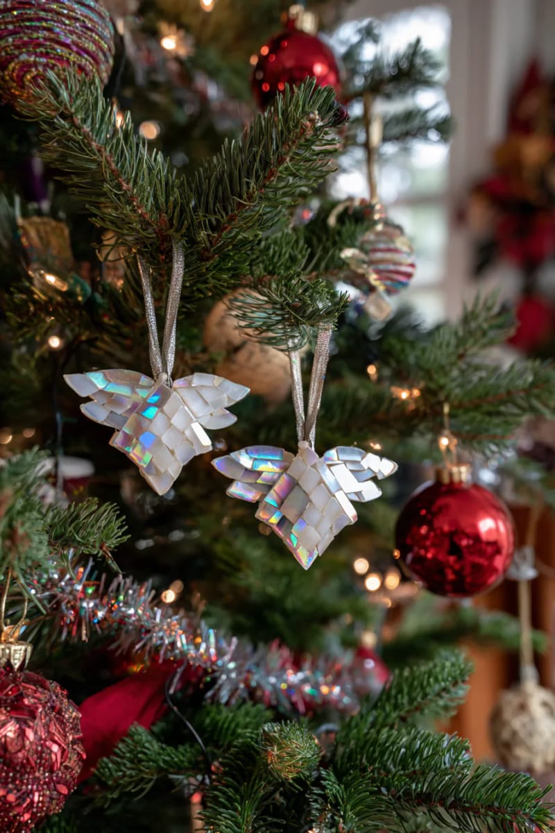 29 Upcycled Christmas Crafts For Unique Holiday DIY Projects 58 recycled cd mosaic angels shimmering on the christmas tree 1