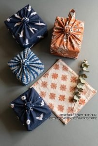 12 Clever Scrap Fabric Projects With Almost No Sewing 1 furoshiki wraps and gift bags from larger remnants 10