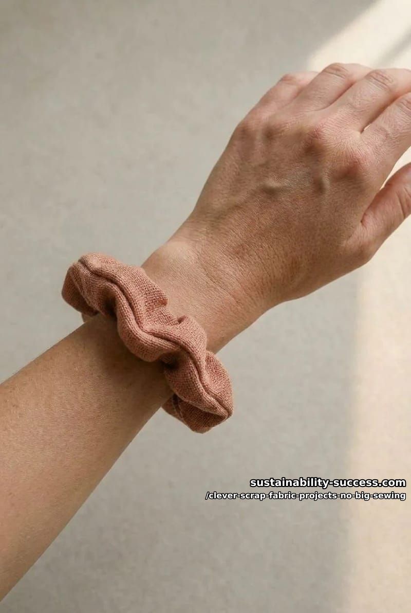 12 Clever Scrap Fabric Projects With Almost No Sewing 9 knotted scrunchies from quilting offcuts 1