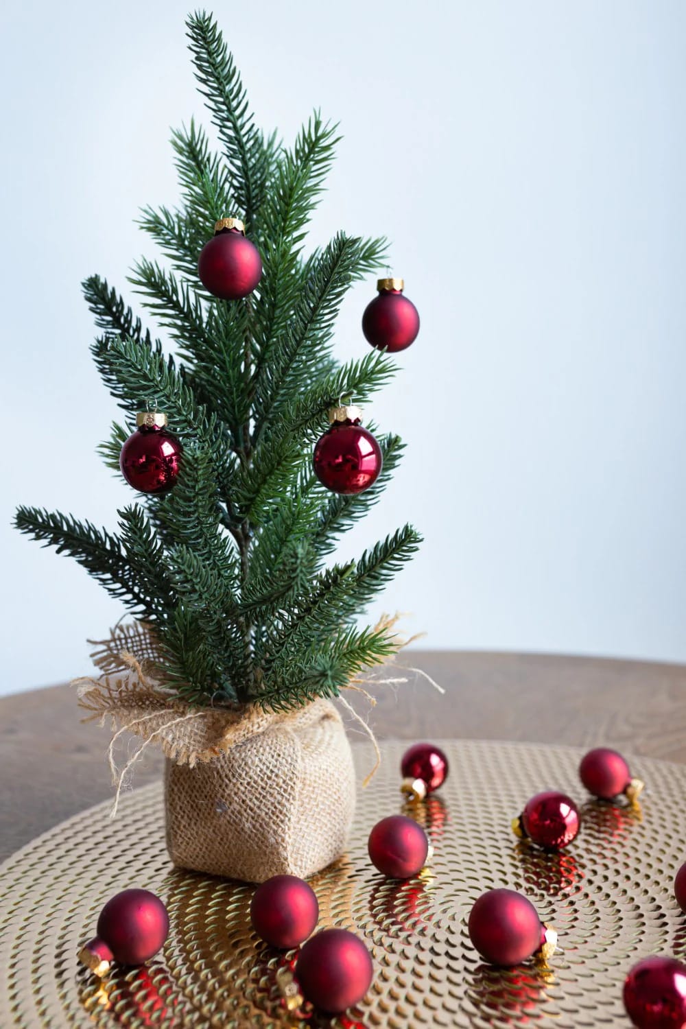 Foraged Twig Christmas Decorations From the Garden 12 a tabletop twig tree for the house that doesn't want a tree 1