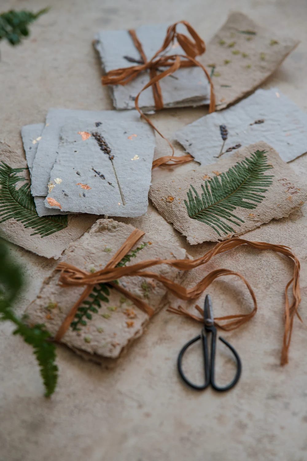 how to make plantable seed paper christmas cards 1