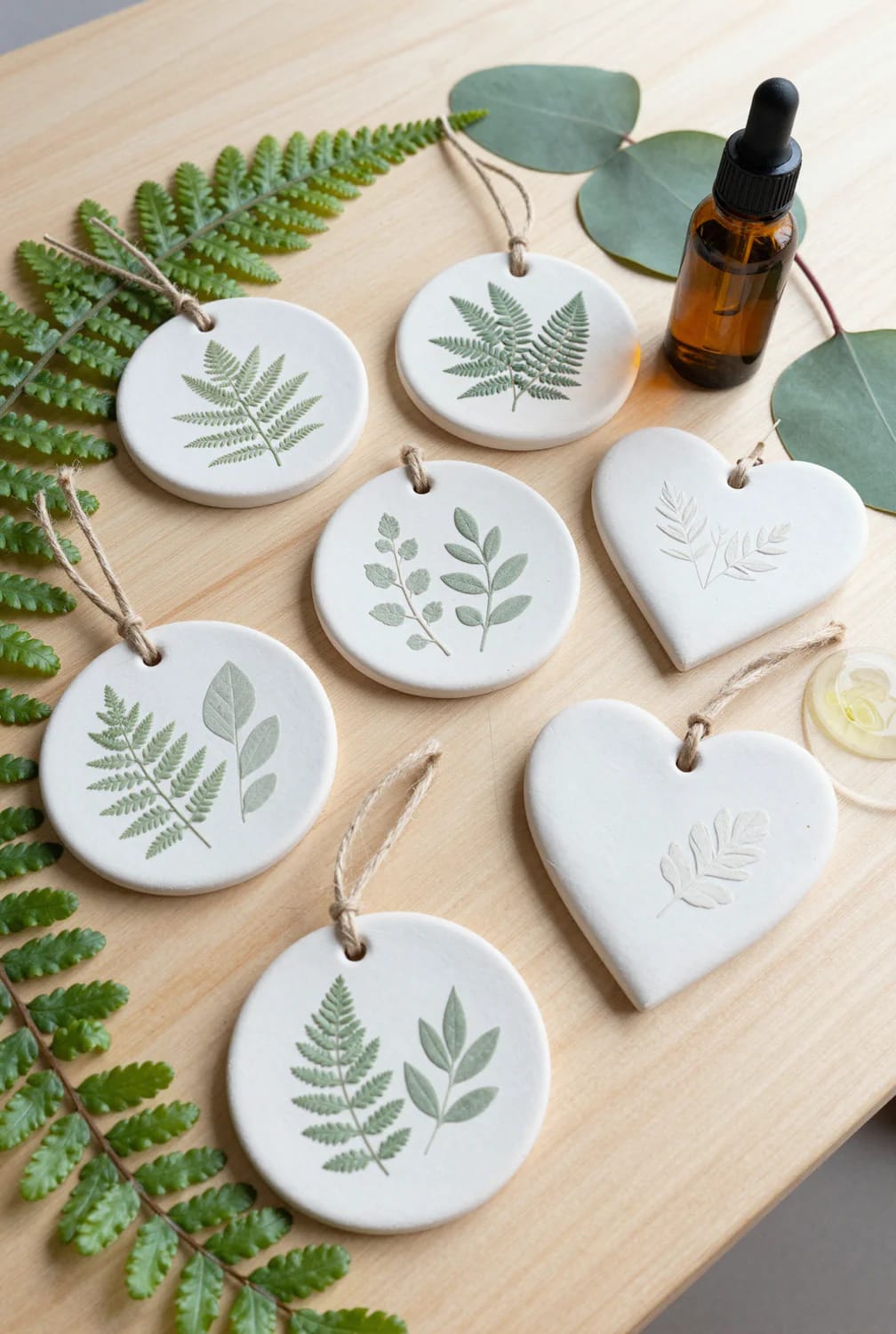 scented ornaments that work as passive diffusers 1