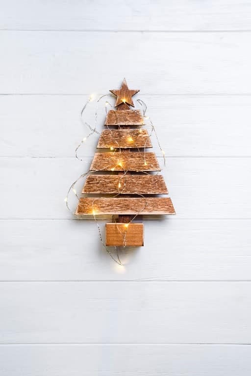 Pallet Wood Christmas Crafts for Beginners That Don't Look Like Scrap Lumber 6 slat-wall christmas tree with a card ledge 1