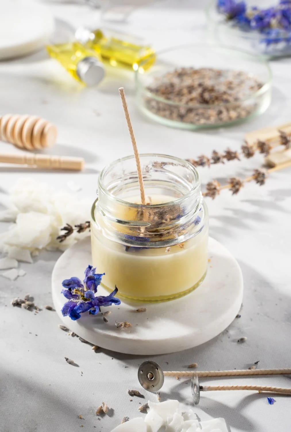 11 Zero Waste Christmas Gifts to Make at Home 12 wax, fire, and thread 1