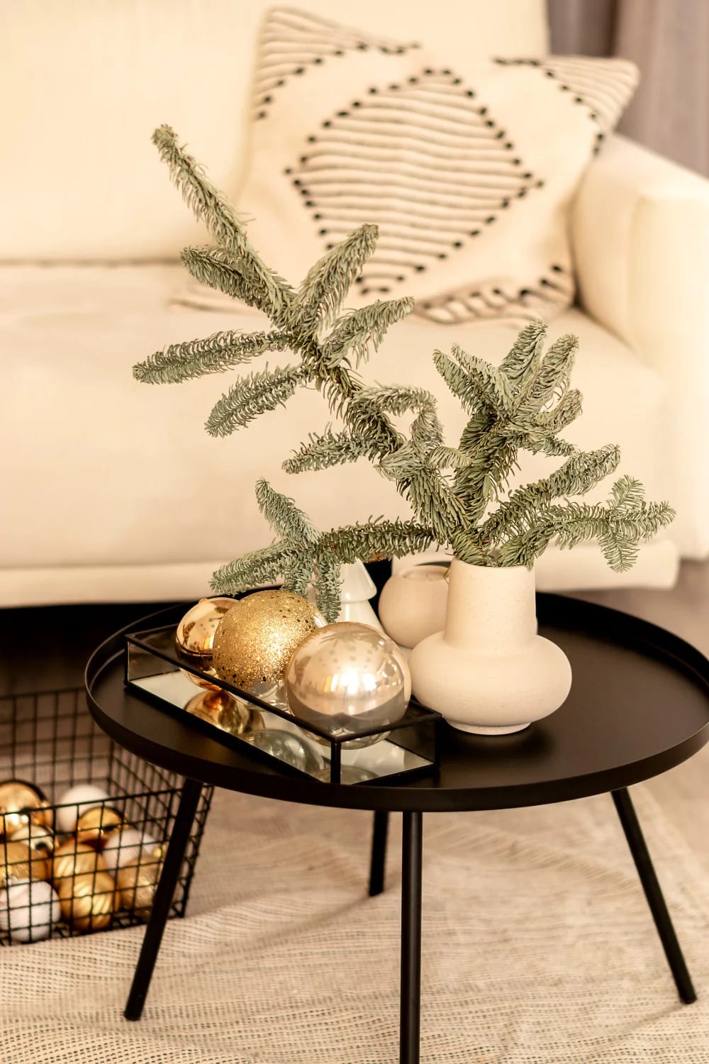 winter decor ideas that stay up after christmas 1