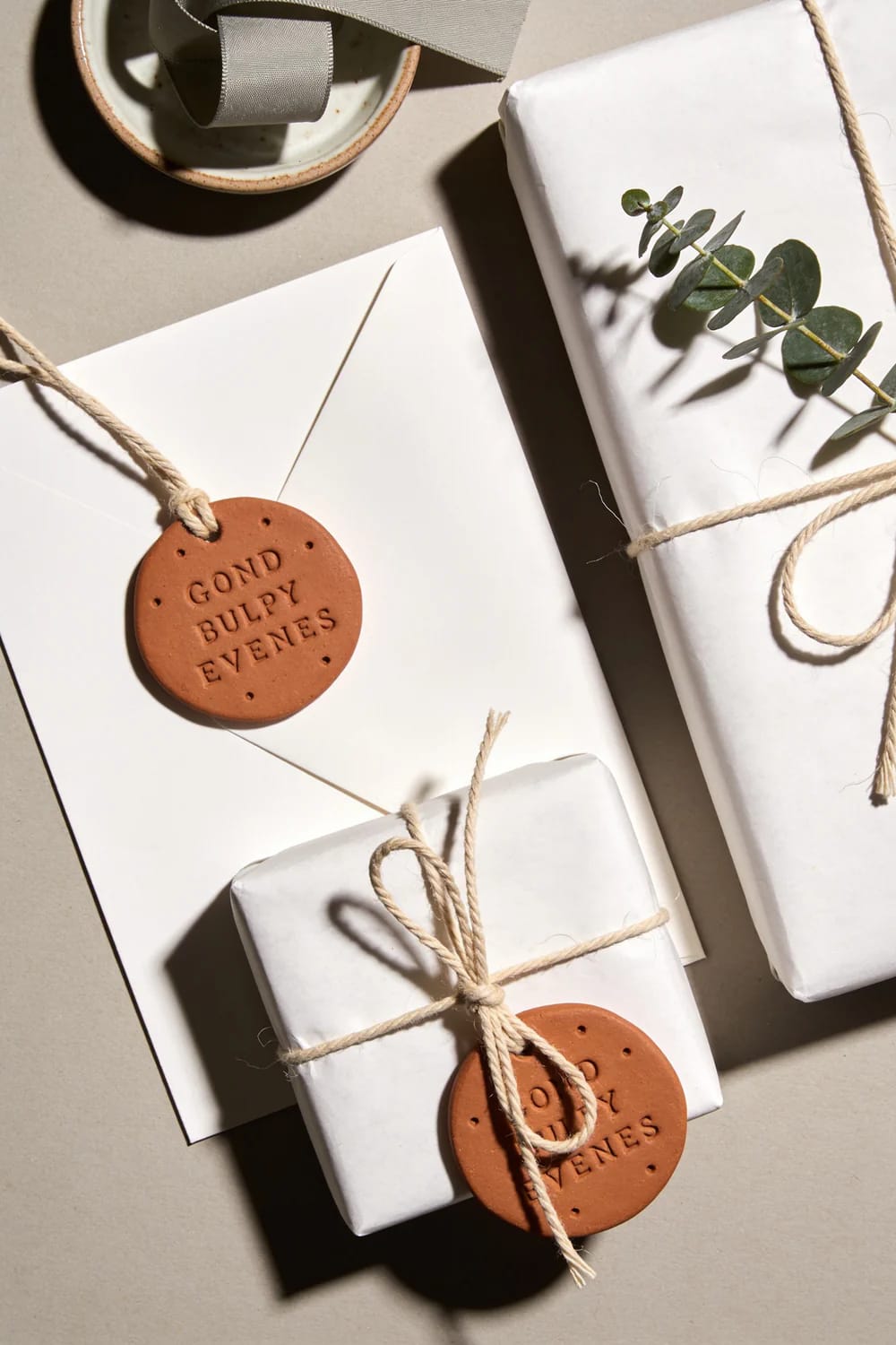 terracotta clay tags belong on white paper, not kraft 1